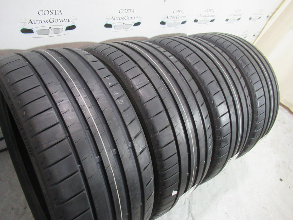 225 35 19 Bridgestone NUOVE Estive 4 Gomme