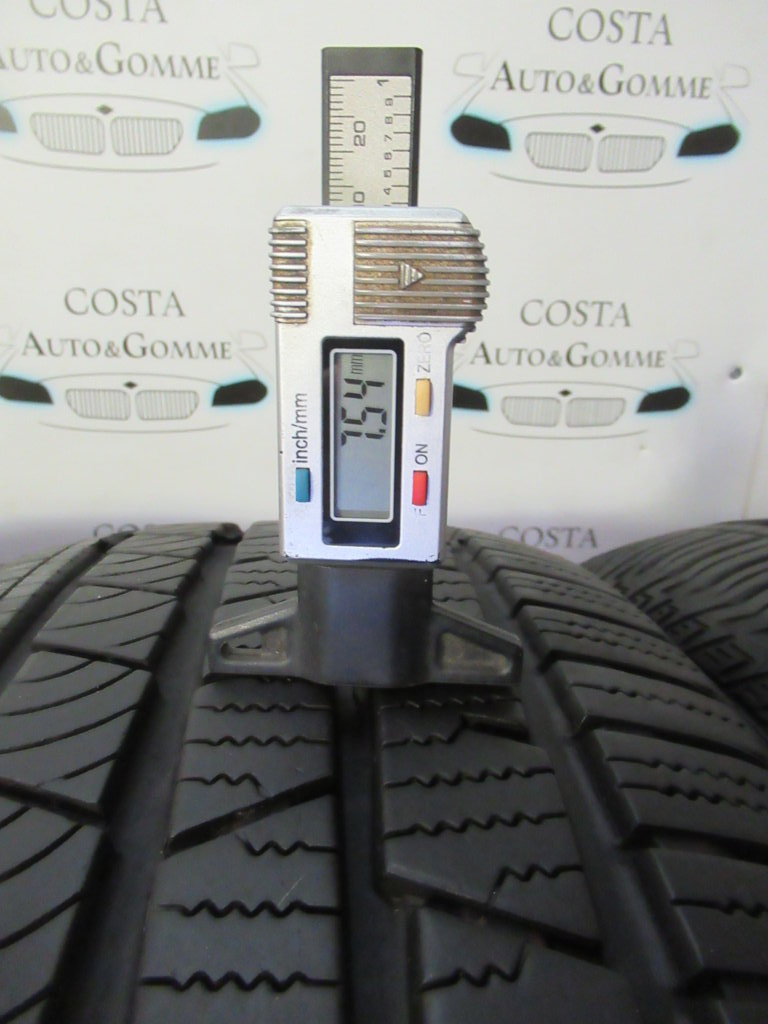 235 60 18 Continental 95% 4Stagioni 4 Gomme