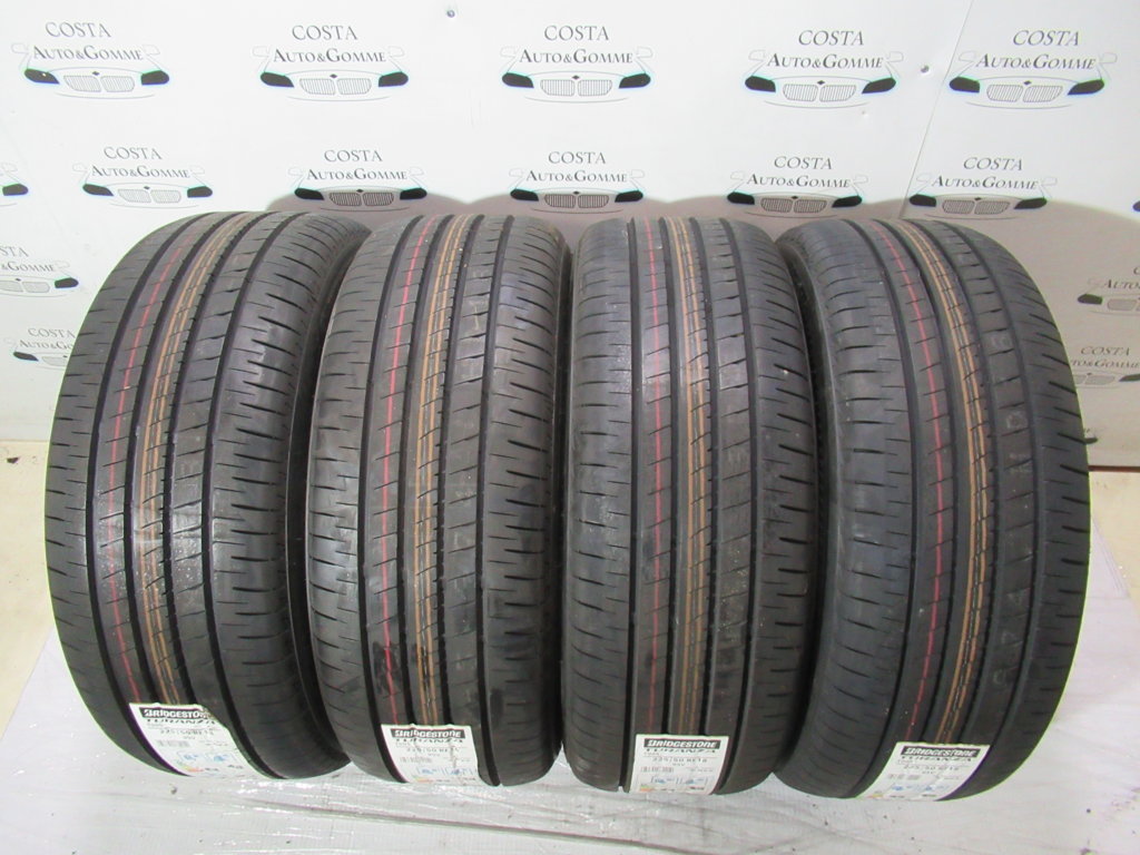 225 50 18 Bridgestone NUOVE Estive 4 Gomme