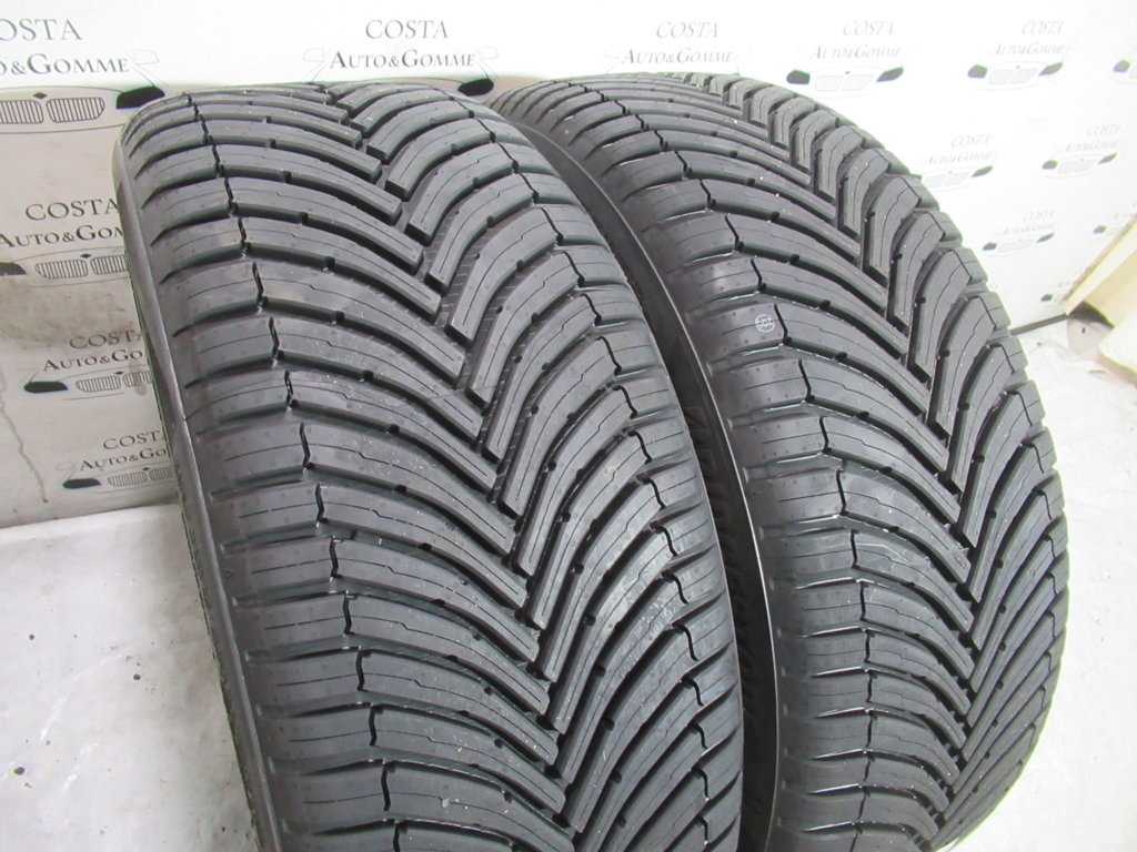 235 45 20 Bridgestone NUOVE 4stagioni 2 Gomme