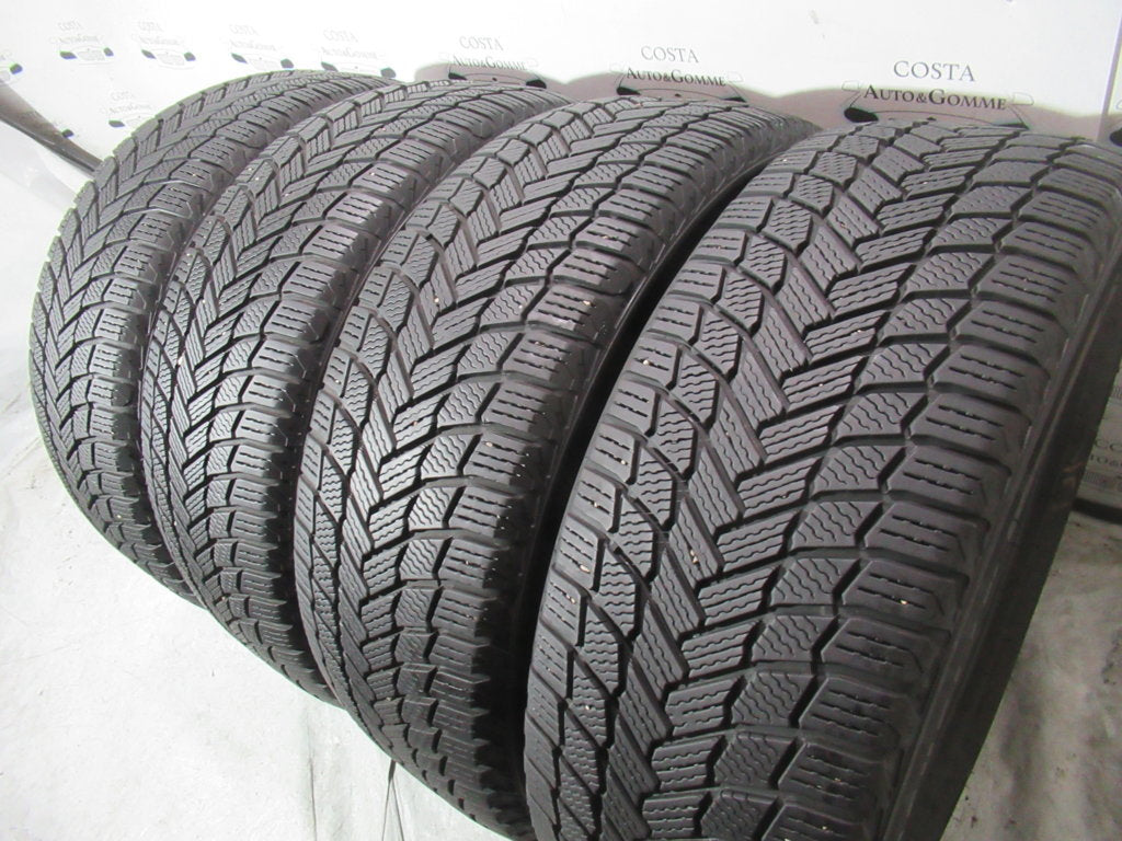 235 55 19 Michelin 2022 MS 95% 4 Gomme