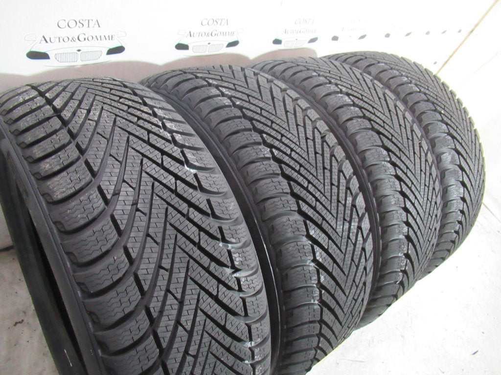 215 50 18 Pirelli NUOVE 215 50 R18 4 Gomme